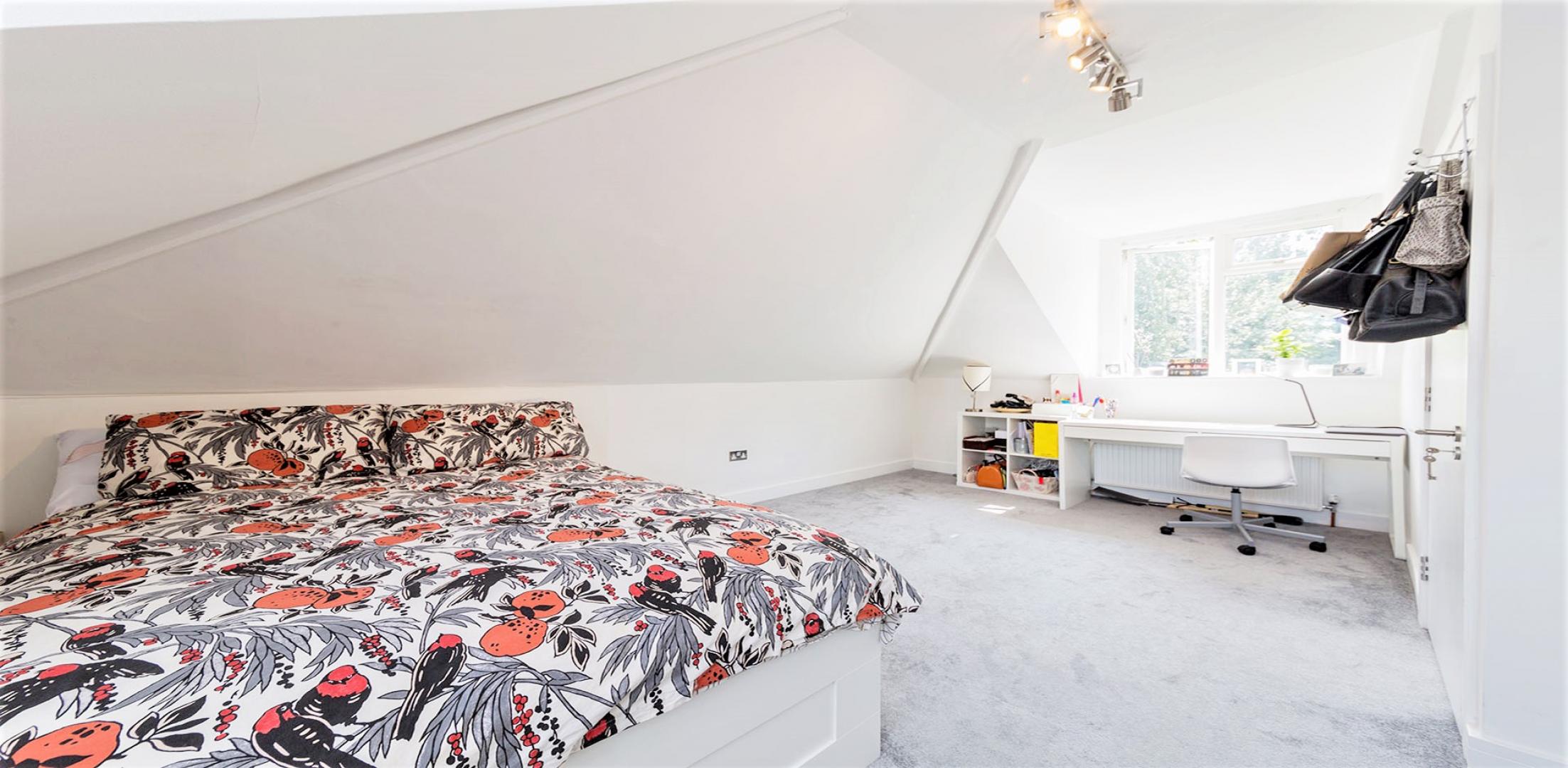 			UNDER OFFER , 2 Bedroom, 1 bath, 1 reception Flat			 Cavendish Road, KILBURN